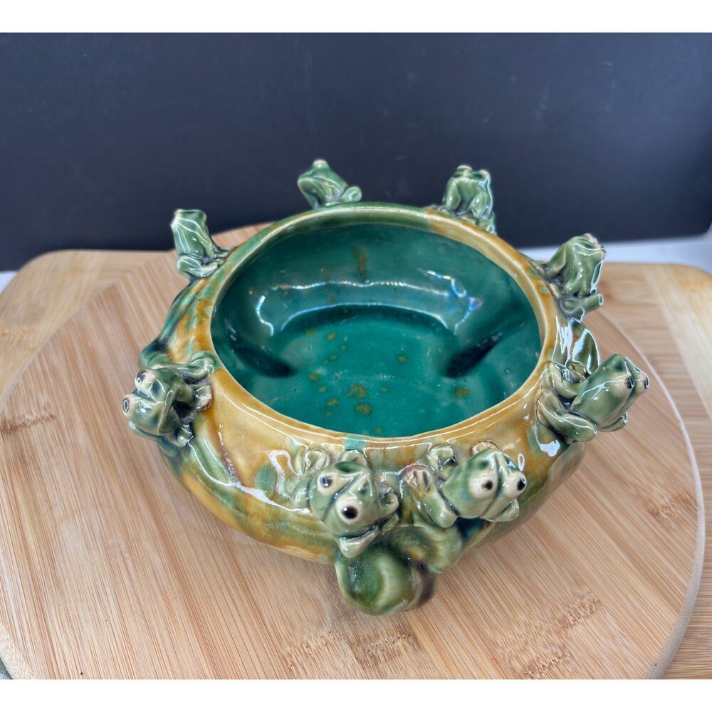 Vintage Majolica Style Frog Planter Bowl Ceramic Lily Pad Jardiniere 8 Frogs